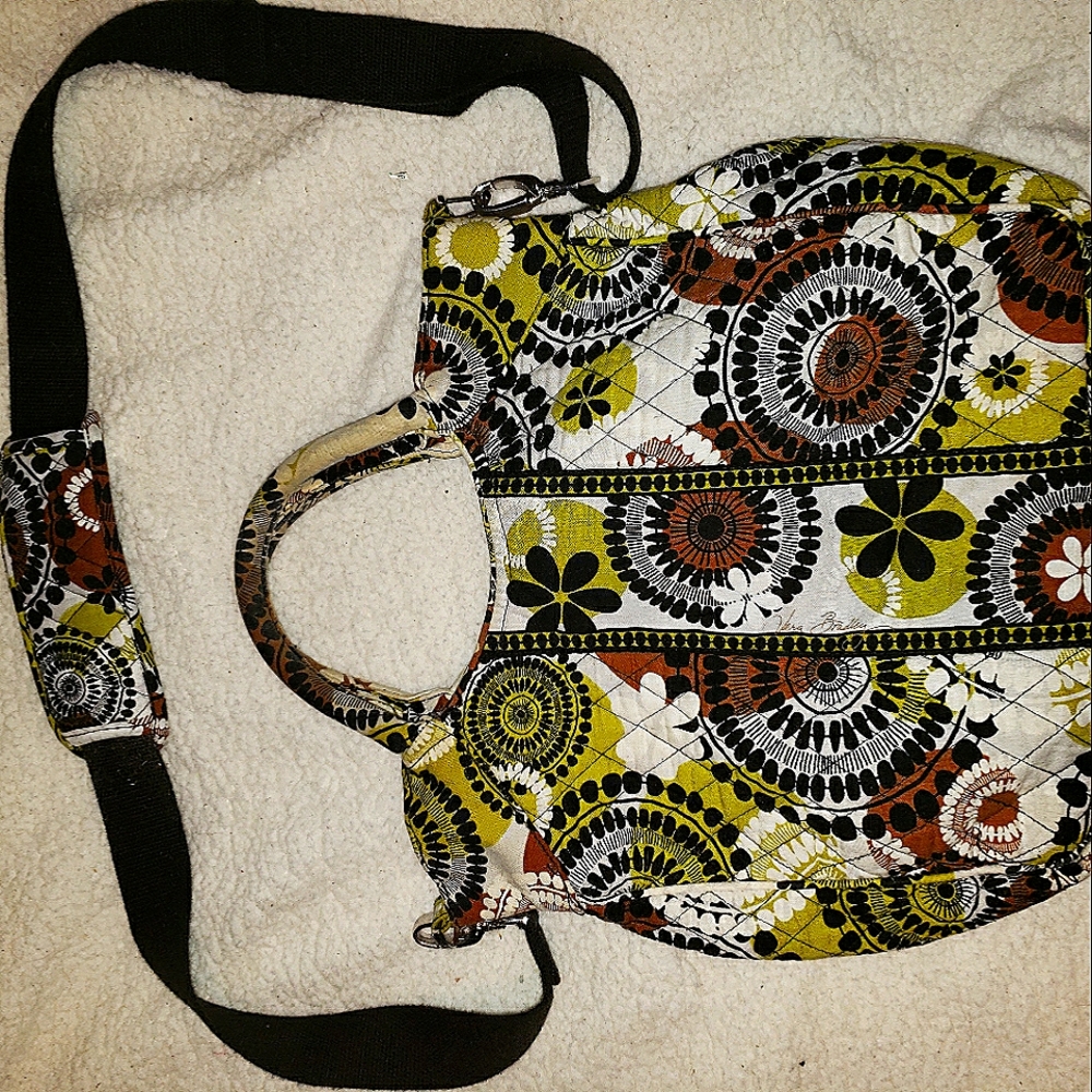 Vera Bradley large crossbody bag w/ shoulder pad